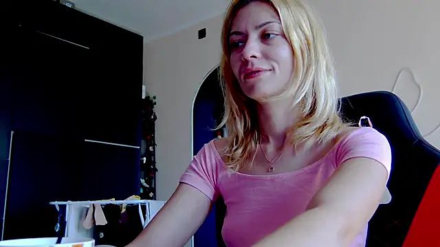 karo123421 online show from 10-05-25, 08:01