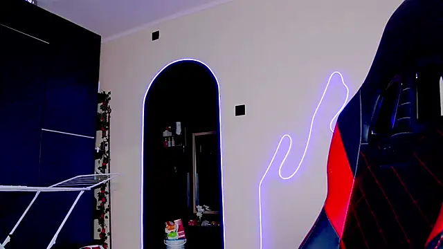 karo123421 online show from 10-19-25, 05:46