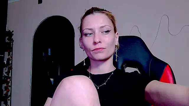 karo123421 online show from 11-02-25, 09:06