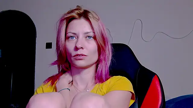 karo123421 online show from 11-18-25, 09:08