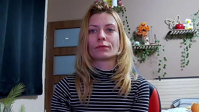 karo123421 online show from 02-15-26, 08:27