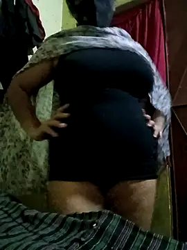 Snapshot of ambika29 chatting on 09-28-25, 05:40 ambika29 online show from 09-28-25, 05:40