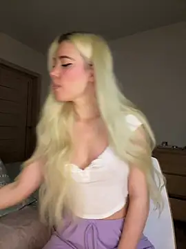 xDinnax online show from 02-24-25, 05:53