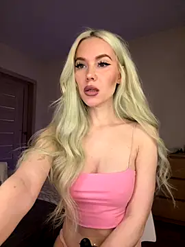 xDinnax online show from 09-28-25, 01:05