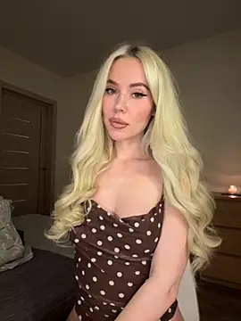 xDinnax online show from 10-14-25, 03:35