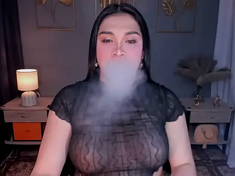 Snapshot of MaxeneCullens chatting on 09-12-25, 06:35 MaxeneCullens online show from 09-12-25, 06:35