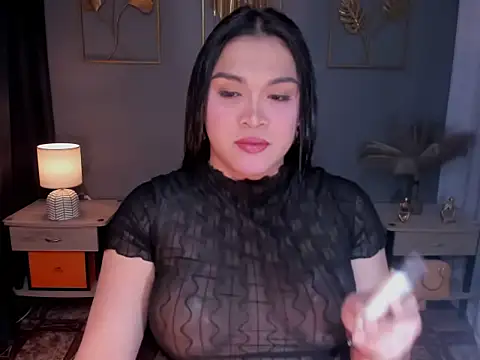 Snapshot of MaxeneCullens chatting on 10-04-25, 06:55 MaxeneCullens online show from 10-04-25, 06:55