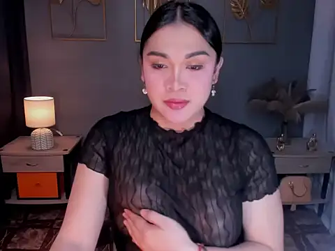 Snapshot of MaxeneCullens chatting on 10-29-25, 04:26 MaxeneCullens online show from 10-29-25, 04:26