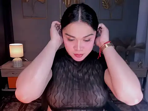 Snapshot of MaxeneCullens chatting on 10-31-25, 02:56 MaxeneCullens online show from 10-31-25, 02:56