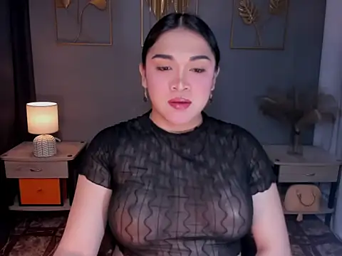 Snapshot of MaxeneCullens chatting on 11-10-25, 10:25 MaxeneCullens online show from 11-10-25, 10:25