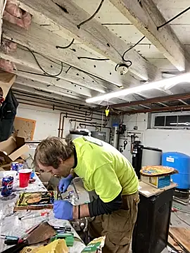 charactrzero online show from 12-22-24, 02:28