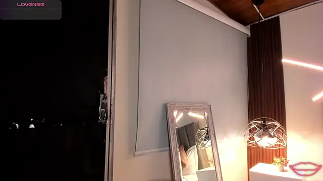 Snapshot of Veronicalanx1 chatting on 06-09-26, 10:38 Veronicalanx1 online show from 06-09-26, 10:38