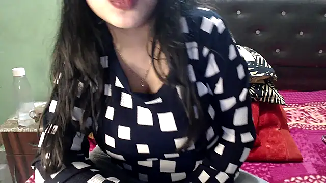 Snapshot of HOT_CHILLY chatting on 01-23-25, 11:48 HOT CHILLY online show from 01-23-25, 11:48