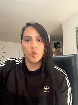 kendall 52 online show from 09-17-25, 05:47