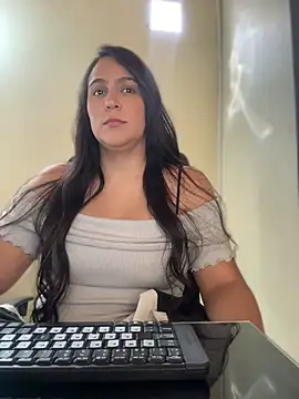 kendall 52 online show from 04-22-26, 02:40