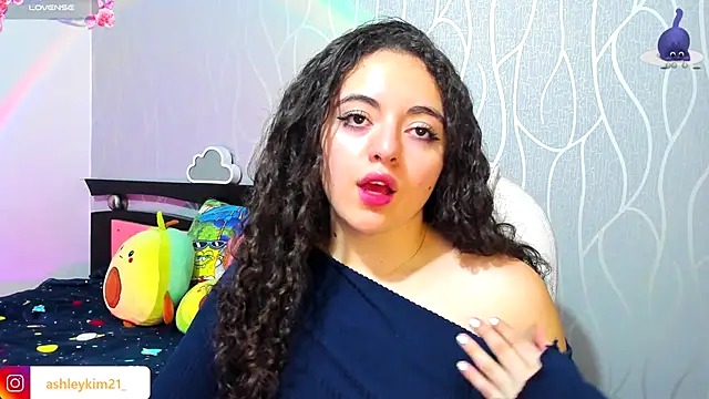 Snapshot of AshleyKim_ chatting on 09-27-25, 12:26 AshleyKim online show from 09-27-25, 12:26