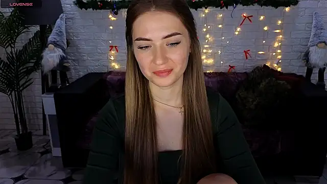 Snapshot of Adelyna_Bird chatting on 01-04-25, 10:27 Adelyna Bird online show from 01-04-25, 10:27