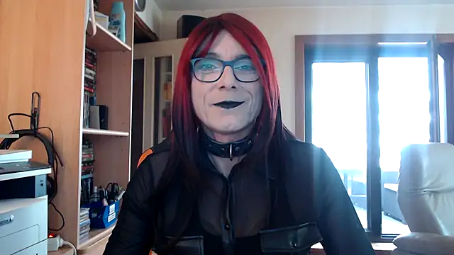 Snapshot of _Davine_ chatting on 10-05-25, 02:59 Davine online show from 10-05-25, 02:59