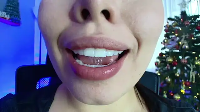 lisbet21x online show from 12-26-24, 09:58