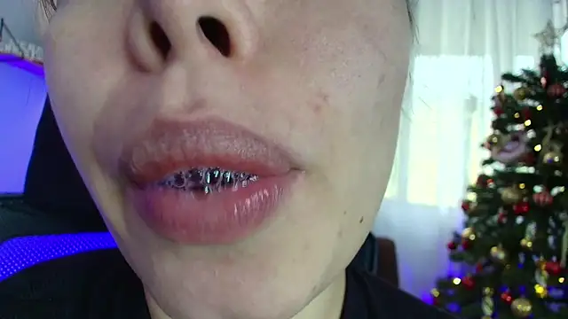 lisbet21x online show from 12-27-24, 09:54