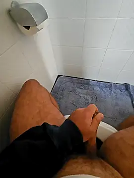 Dolceporco19 online show from 10-13-25, 08:47