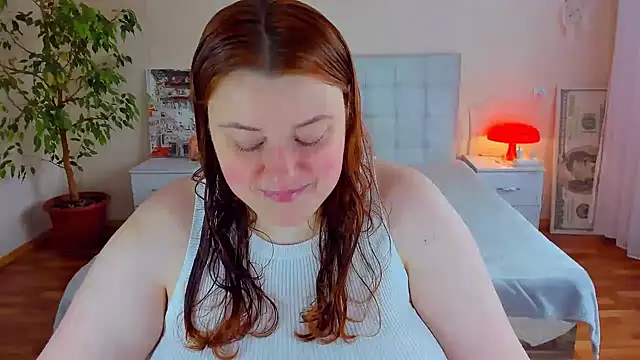 Snapshot of PolinaSalvatore chatting on 05-13-26, 08:12 PolinaSalvatore online show from 05-13-26, 08:12