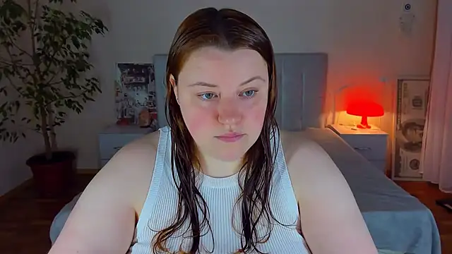 Snapshot of PolinaSalvatore chatting on 05-21-26, 04:58 PolinaSalvatore online show from 05-21-26, 04:58