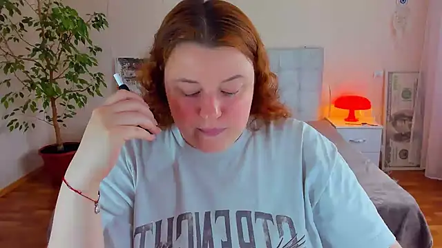 Snapshot of PolinaSalvatore chatting on 06-05-26, 12:22 PolinaSalvatore online show from 06-05-26, 12:22
