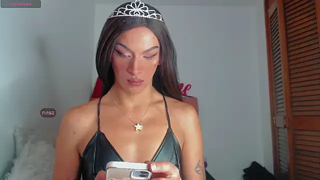 Snapshot of Summer_XO chatting on 01-08-25, 01:53 Summer XO online show from 01-08-25, 01:53