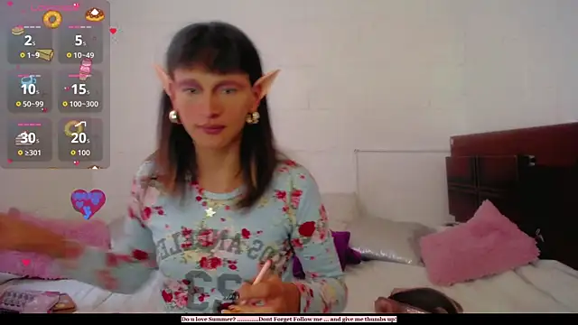 Snapshot of Summer_XO chatting on 10-20-25, 08:31 Summer XO online show from 10-20-25, 08:31