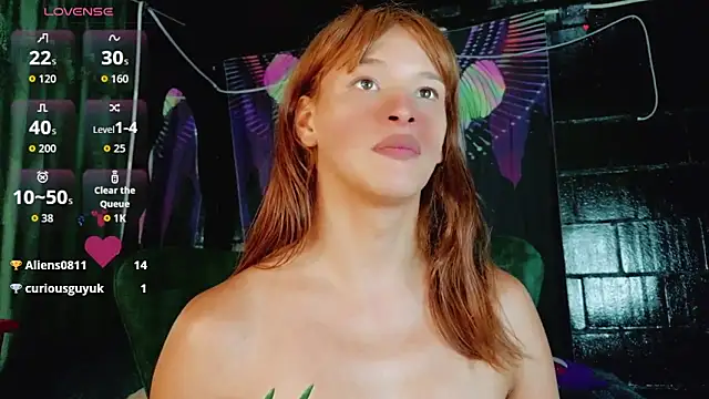 Snapshot of Summer_XO chatting on 05-19-26, 01:56 Summer XO online show from 05-19-26, 01:56