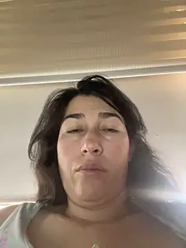 andreaisis2 online show from 02-19-25, 05:16