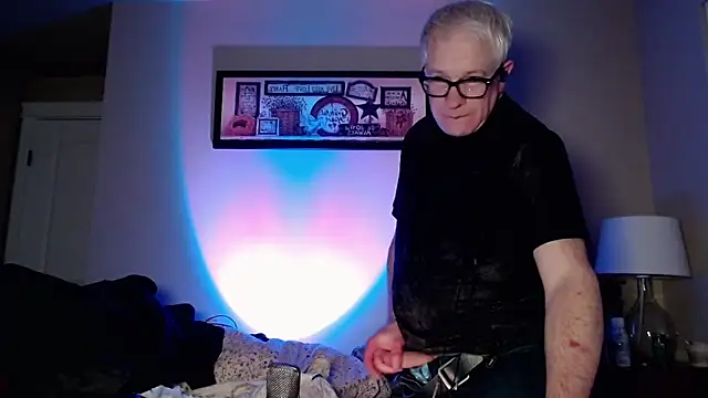 Snarfle82 online show from 12-03-25, 05:15