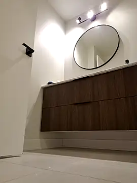 Snapshot of Zabriskie_P chatting on 01-16-25, 06:48 Zabriskie P online show from 01-16-25, 06:48