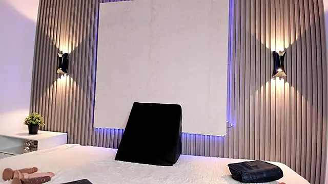 Snapshot of Zafiiraa chatting on 02-04-25, 05:34 Zafiiraa online show from 02-04-25, 05:34