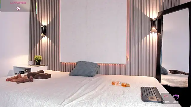 Snapshot of Zafiiraa chatting on 09-20-25, 11:55 Zafiiraa online show from 09-20-25, 11:55