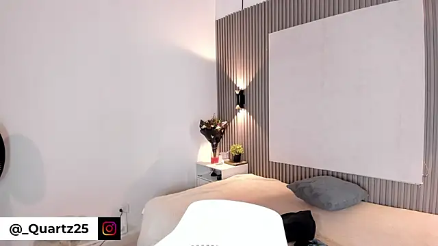 Snapshot of Zafiiraa chatting on 10-25-25, 11:51 Zafiiraa online show from 10-25-25, 11:51