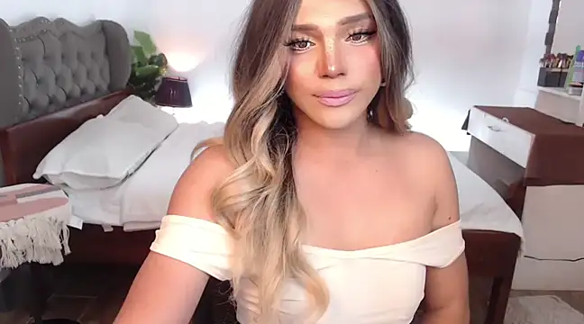 Snapshot of liaa_lurrecams chatting on 02-20-25, 05:07 liaa lurrecams online show from 02-20-25, 05:07