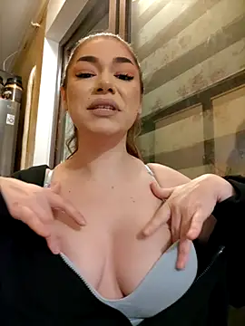 Snapshot of Ella_sweety chatting on 02-09-25, 10:54 Ella sweety online show from 02-09-25, 10:54