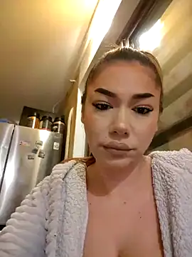 Snapshot of Ella_sweety chatting on 02-21-25, 08:05 Ella sweety online show from 02-21-25, 08:05