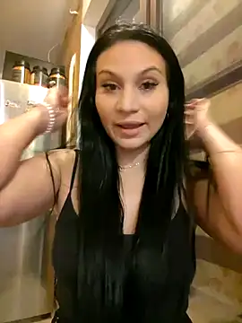 Snapshot of Ella_sweety chatting on 03-08-25, 02:45 Ella sweety online show from 03-08-25, 02:45