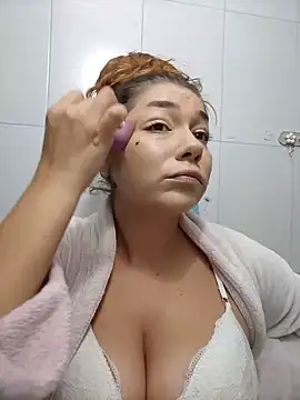 Snapshot of Ella_sweety chatting on 10-05-25, 07:56 Ella sweety online show from 10-05-25, 07:56