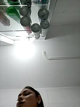 Snapshot of Ella_sweety chatting on 10-30-25, 08:42 Ella sweety online show from 10-30-25, 08:42