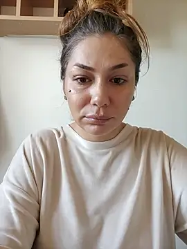 Snapshot of Ella_sweety chatting on 11-03-25, 07:31 Ella sweety online show from 11-03-25, 07:31