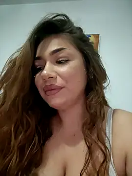 Snapshot of Ella_sweety chatting on 11-13-25, 09:14 Ella sweety online show from 11-13-25, 09:14