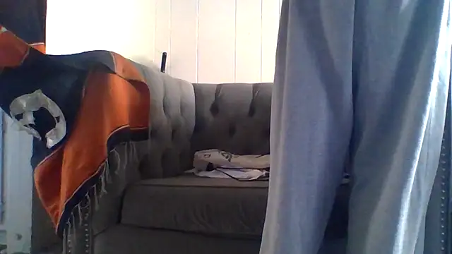 Snapshot of Daddy_hook chatting on 03-25-26, 10:27 Daddy hook online show from 03-25-26, 10:27