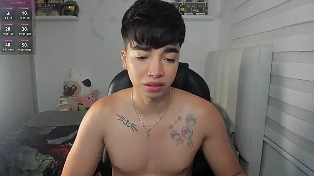 santy7v7 online show from 02-28-26, 01:45