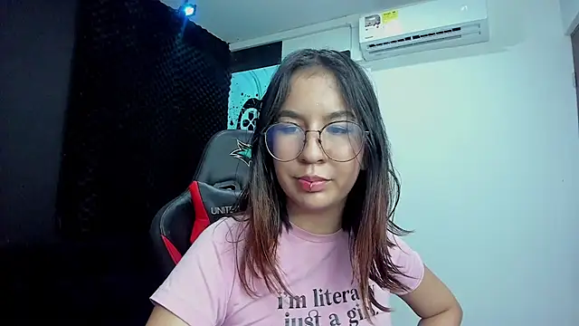 Snapshot of Lia_sarahi chatting on 02-07-25, 02:26 Lia sarahi online show from 02-07-25, 02:26