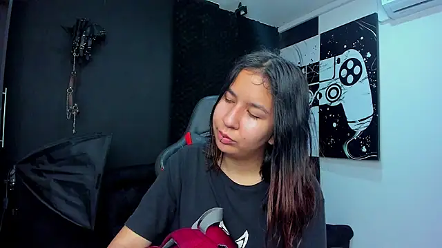 Snapshot of Lia_sarahi chatting on 02-17-25, 11:13 Lia sarahi online show from 02-17-25, 11:13