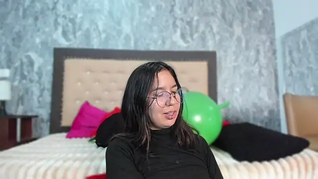 Snapshot of Lia_sarahi chatting on 03-06-25, 11:14 Lia sarahi online show from 03-06-25, 11:14